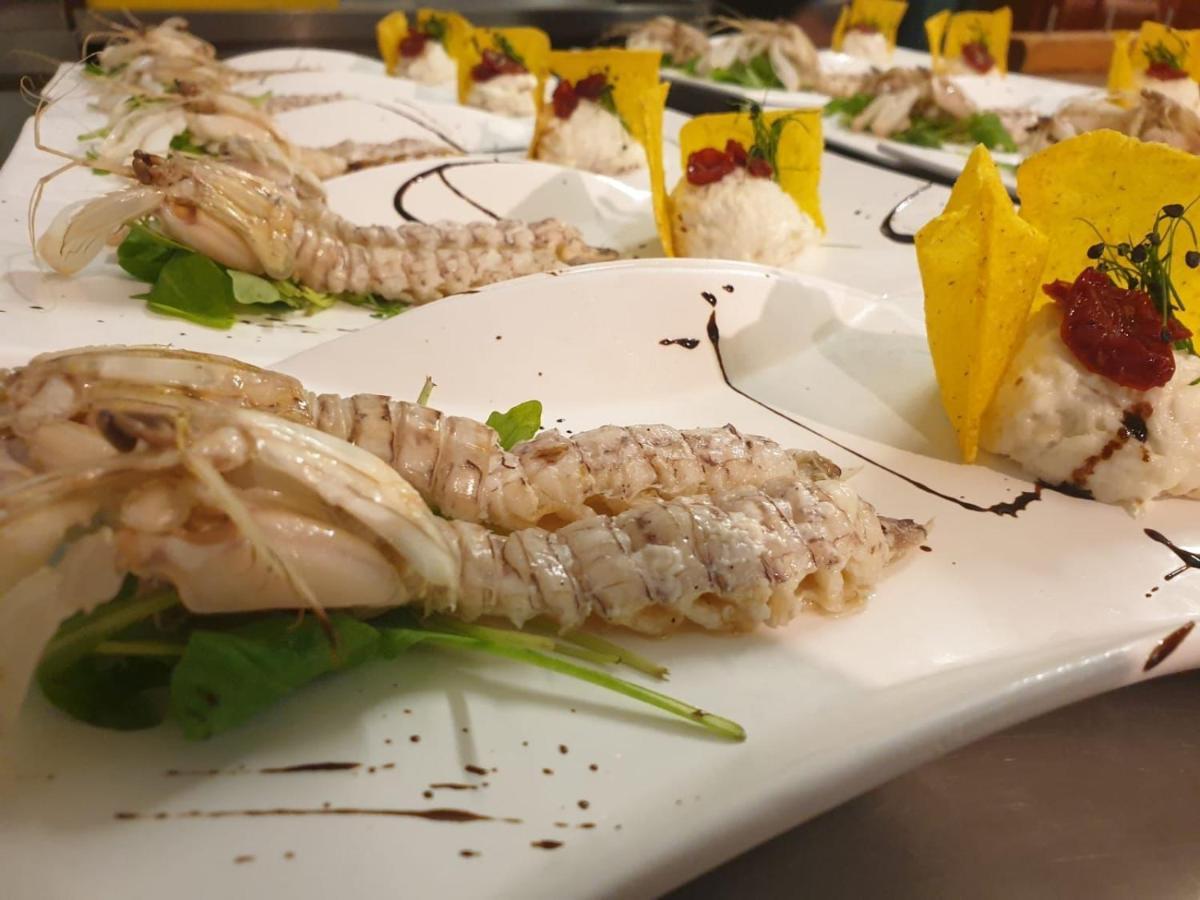 Hotel Ristorante La Casona Feltre Luaran gambar