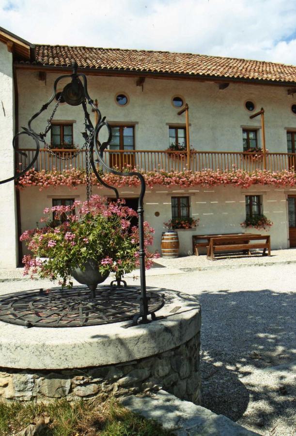 Hotel Ristorante La Casona Feltre Luaran gambar