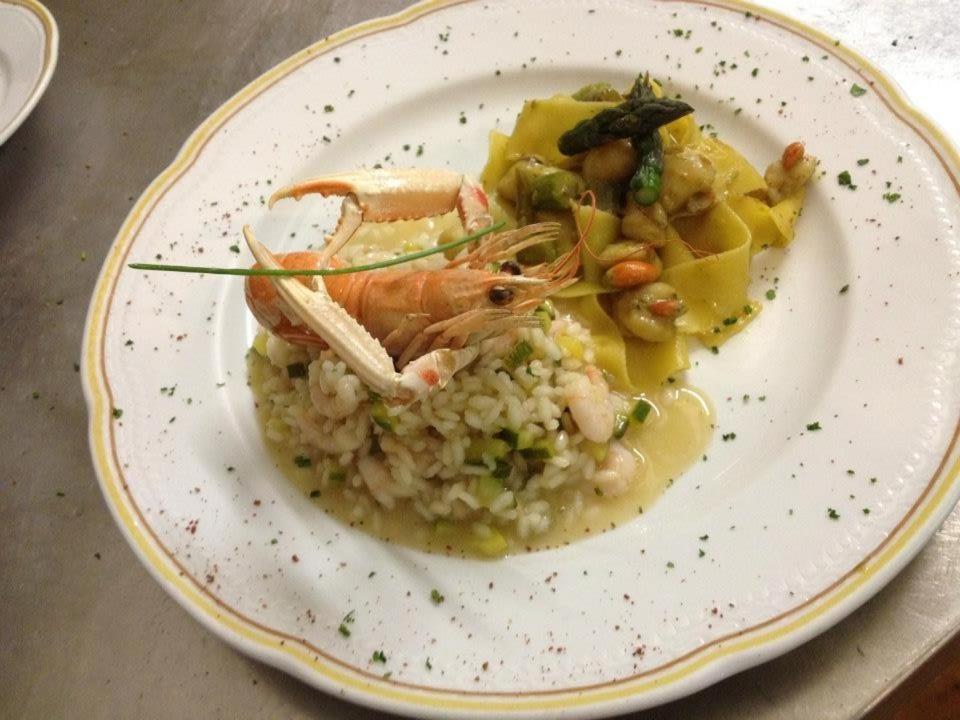 Hotel Ristorante La Casona Feltre Luaran gambar
